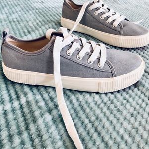 NWOT Cat & Jack Sneakers | Girls Size 5 | Gray | Back to School